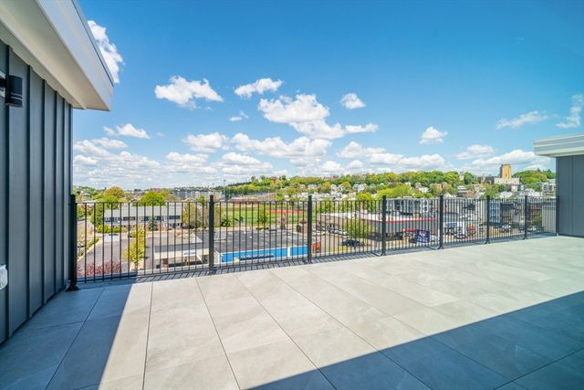 917 Bennington Street 310, Boston, MA 02128