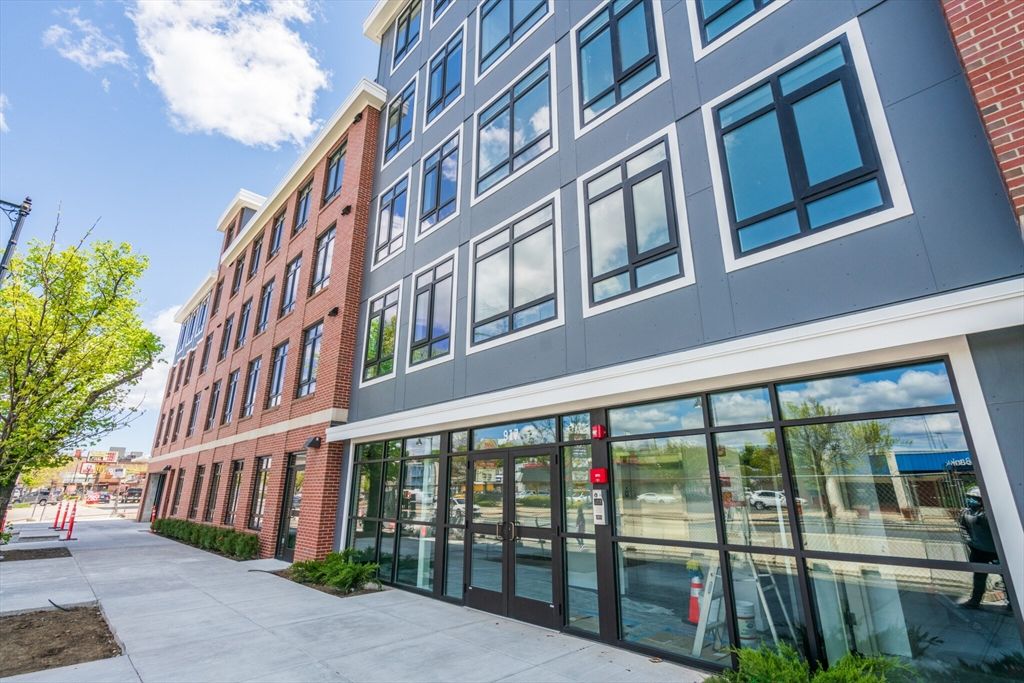 917 Bennington Street 310, Boston, MA 02128