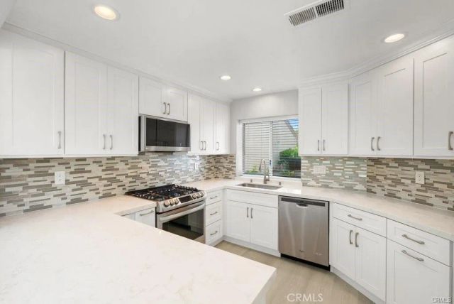 4 Las Cruces, Irvine, CA 92614