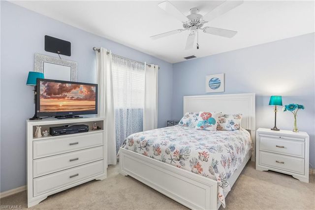 311 NE 17th PL, Cape Coral, FL 33909