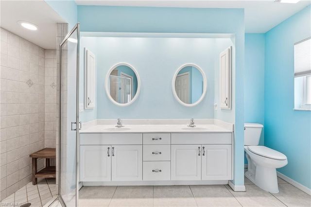 311 NE 17th PL, Cape Coral, FL 33909