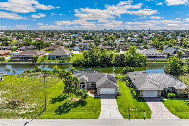 311 NE 17th PL, Cape Coral, FL 33909