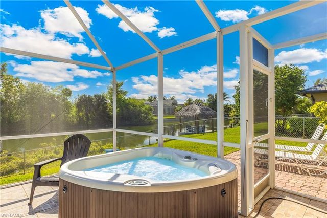 311 NE 17th PL, Cape Coral, FL 33909