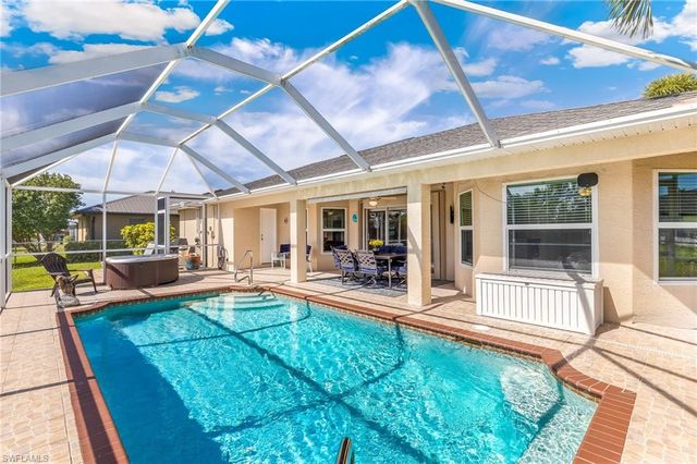 311 NE 17th PL, Cape Coral, FL 33909