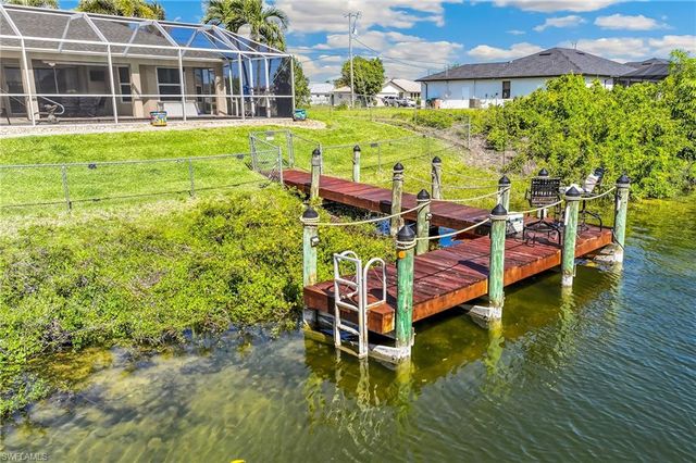 311 NE 17th PL, Cape Coral, FL 33909