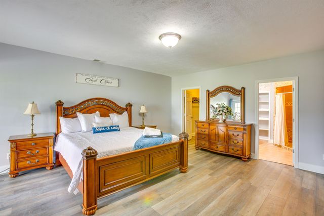 6576 E 34 Road, Cadillac, MI 49601