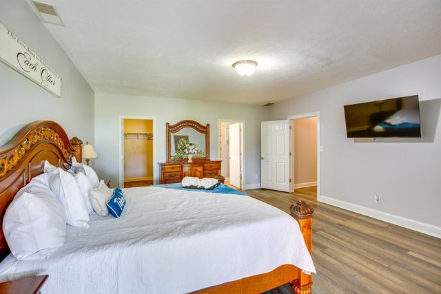 6576 E 34 Road, Cadillac, MI 49601