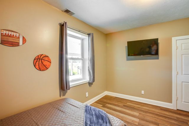 6576 E 34 Road, Cadillac, MI 49601