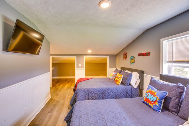 6576 E 34 Road, Cadillac, MI 49601