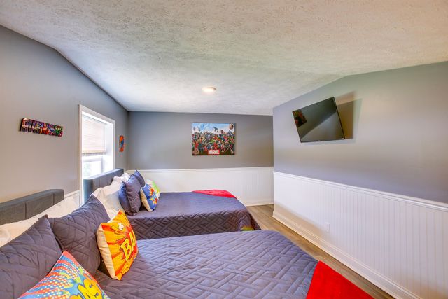 6576 E 34 Road, Cadillac, MI 49601