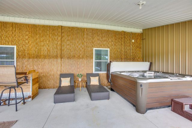 6576 E 34 Road, Cadillac, MI 49601