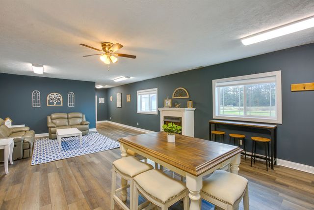 6576 E 34 Road, Cadillac, MI 49601