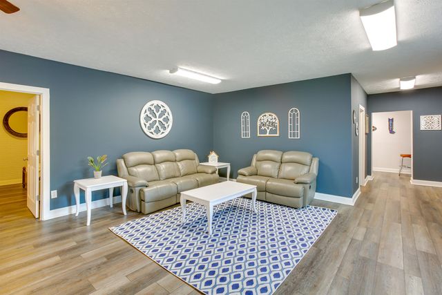 6576 E 34 Road, Cadillac, MI 49601