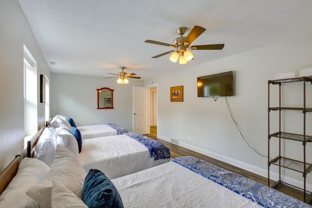 6576 E 34 Road, Cadillac, MI 49601