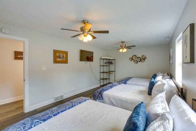 6576 E 34 Road, Cadillac, MI 49601