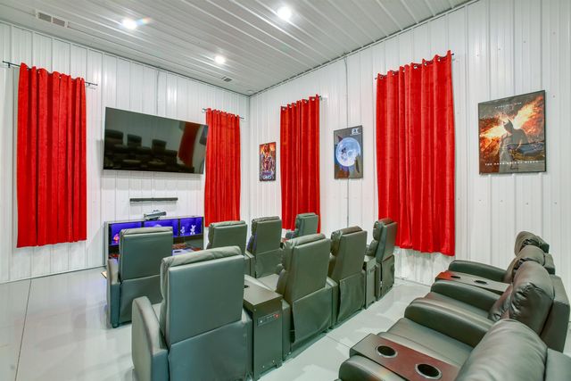 6576 E 34 Road, Cadillac, MI 49601