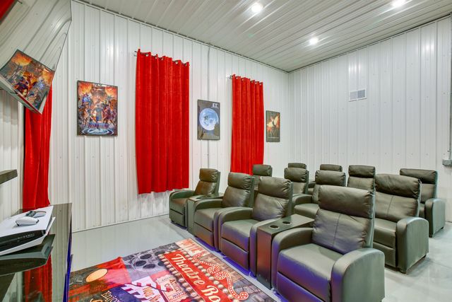 6576 E 34 Road, Cadillac, MI 49601