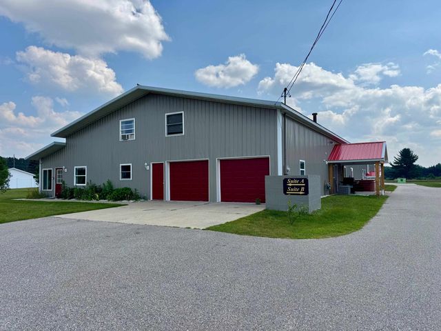 6576 E 34 Road, Cadillac, MI 49601