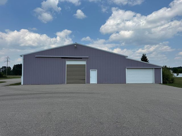 6576 E 34 Road, Cadillac, MI 49601