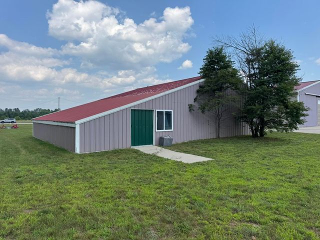 6576 E 34 Road, Cadillac, MI 49601