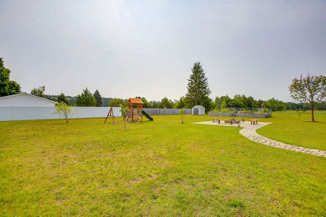 6576 E 34 Road, Cadillac, MI 49601