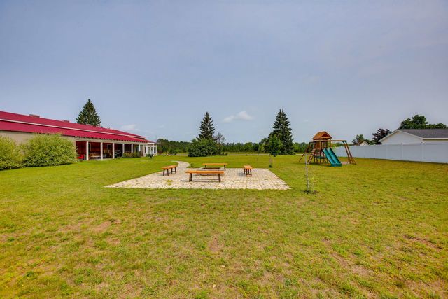 6576 E 34 Road, Cadillac, MI 49601