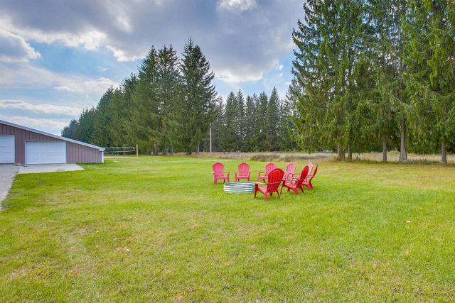 6576 E 34 Road, Cadillac, MI 49601