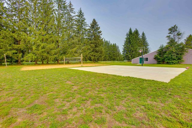 6576 E 34 Road, Cadillac, MI 49601