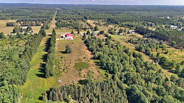 6576 E 34 Road, Cadillac, MI 49601