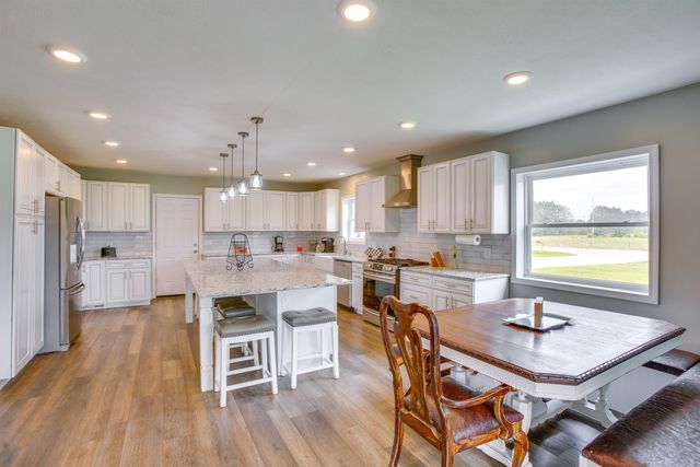 6576 E 34 Road, Cadillac, MI 49601