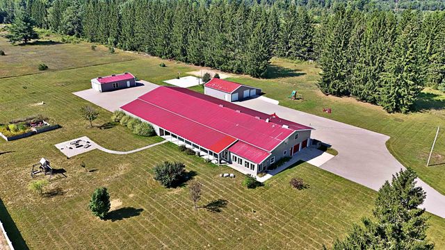 6576 E 34 Road, Cadillac, MI 49601