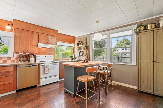 2820 W Boone Ave, Spokane, WA 99201