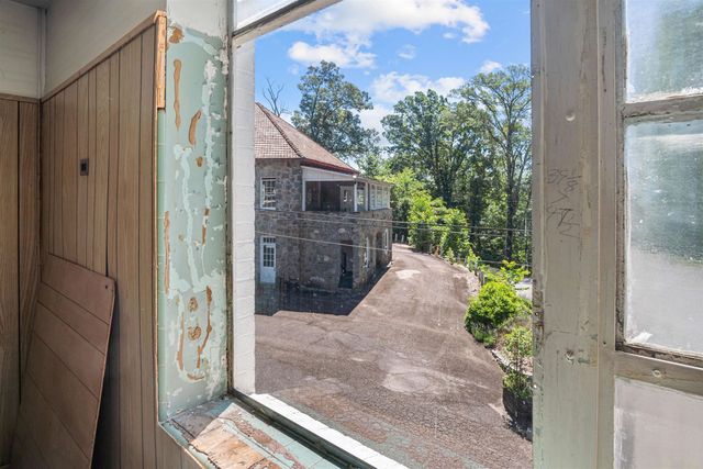 330 Carolina Dr., Tryon, NC 28782
