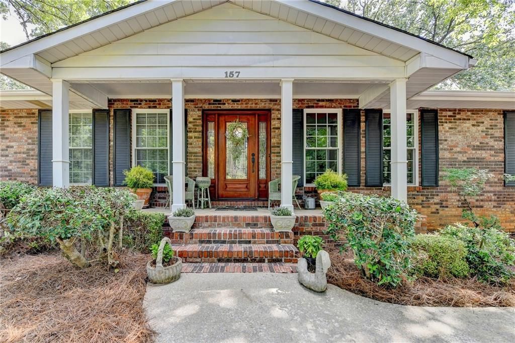 157 Lancelot Way, Lawrenceville, GA 30046