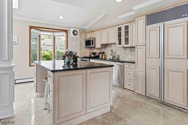 7 Keith Pl, Glen Rock Boro, NJ 07452