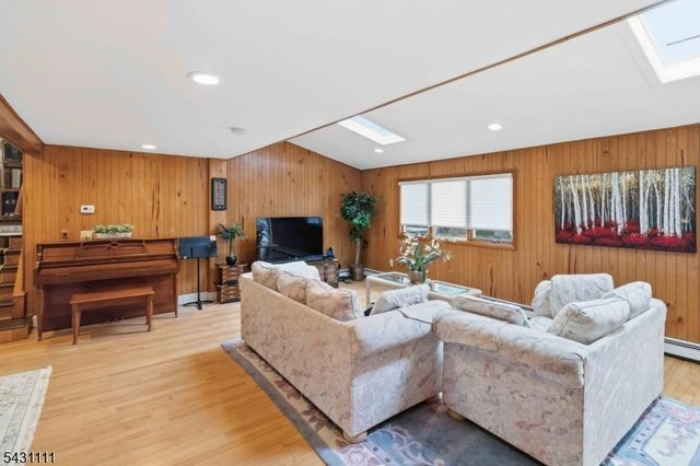 7 Keith Pl, Glen Rock Boro, NJ 07452