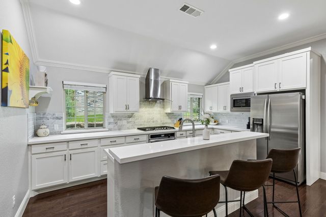 6427 Lake Bluff Drive, Dallas, TX 75249