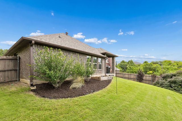 6427 Lake Bluff Drive, Dallas, TX 75249