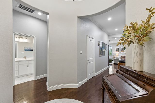 6427 Lake Bluff Drive, Dallas, TX 75249
