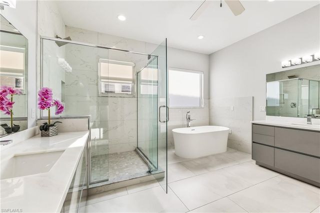 2418 SE 28th ST, Cape Coral, FL 33904