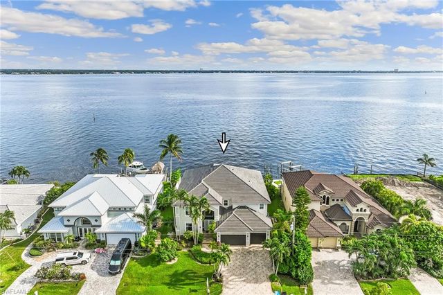 2418 SE 28th ST, Cape Coral, FL 33904