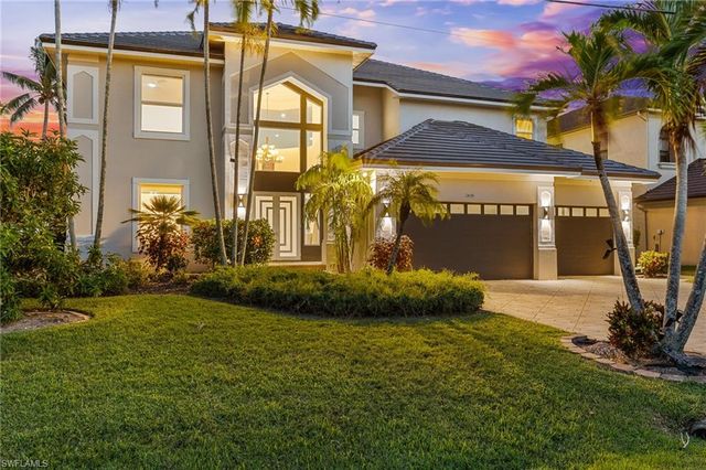 2418 SE 28th ST, Cape Coral, FL 33904