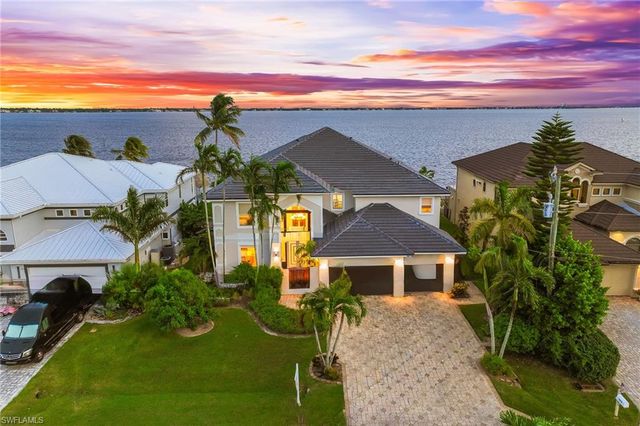 2418 SE 28th ST, Cape Coral, FL 33904