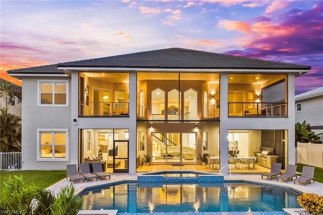 2418 SE 28th ST, Cape Coral, FL 33904