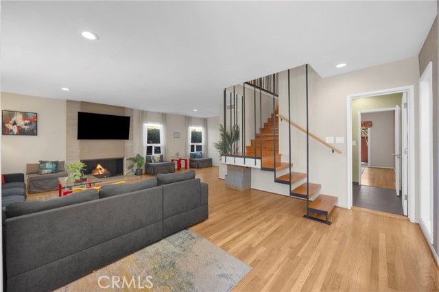 134 Bennett, Long Beach, CA 90803