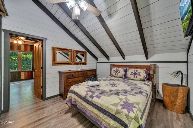 825 & 829 Willow Brook Way, Gatlinburg, TN 37738