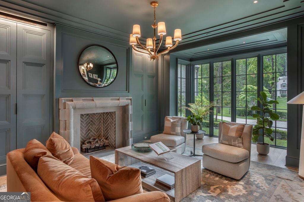 365 King Road NW, Atlanta, GA 30342 — photo 2