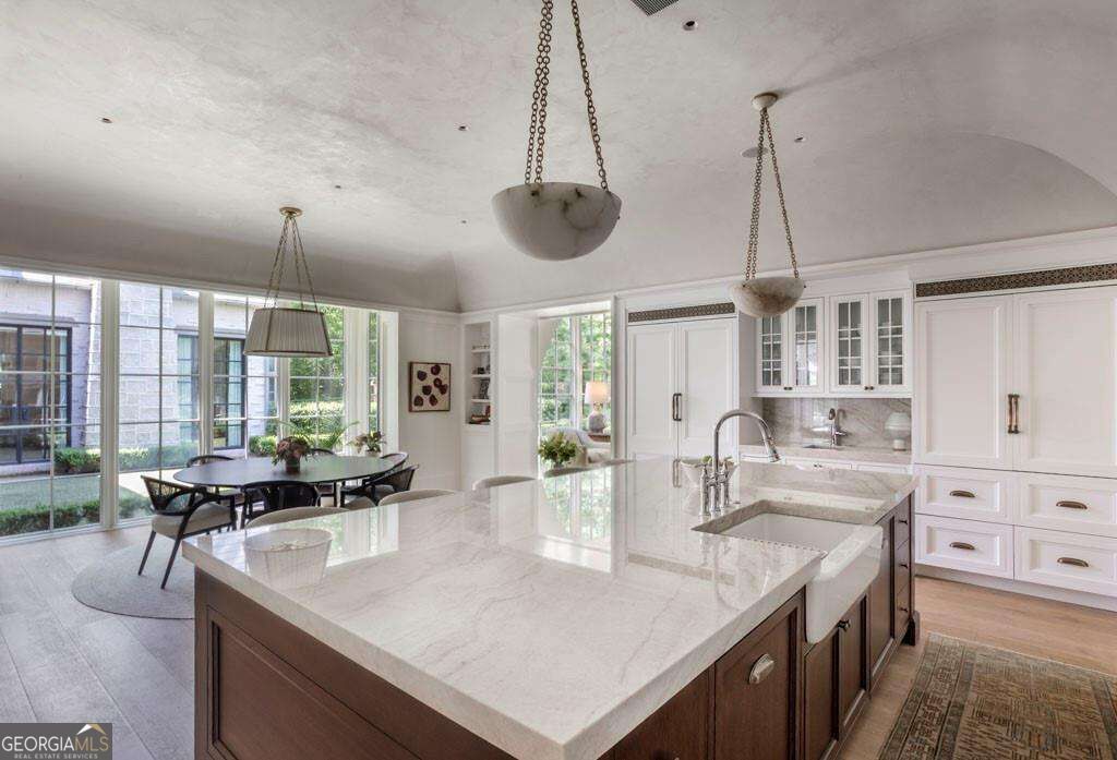 365 King Road NW, Atlanta, GA 30342 — photo 4