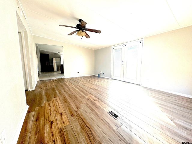 1391 San Saba, Mt Vernon, TX 75457