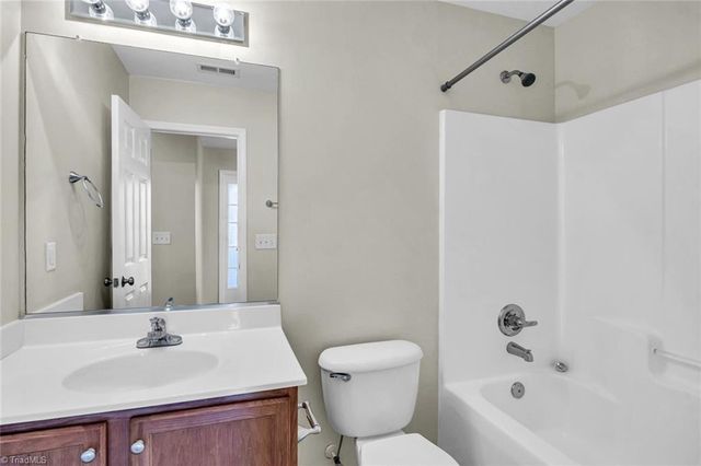 4007 Village Park Court, Winston-salem, NC 27127